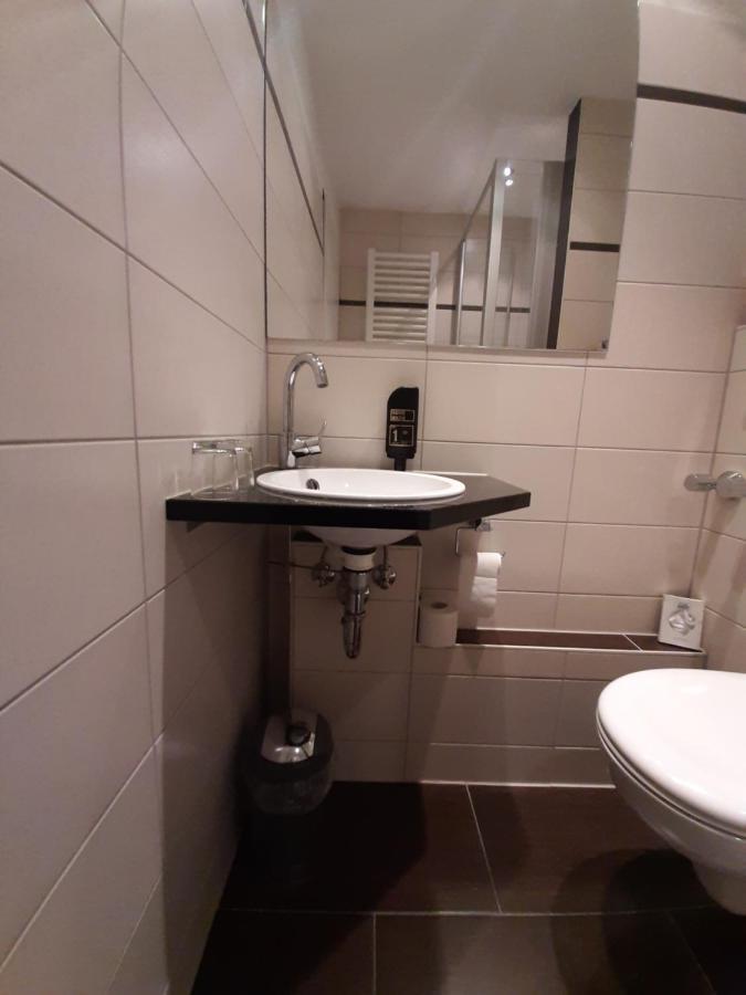 Hotel Landgasthof Frankenstern Goessweinstein Bagian luar foto