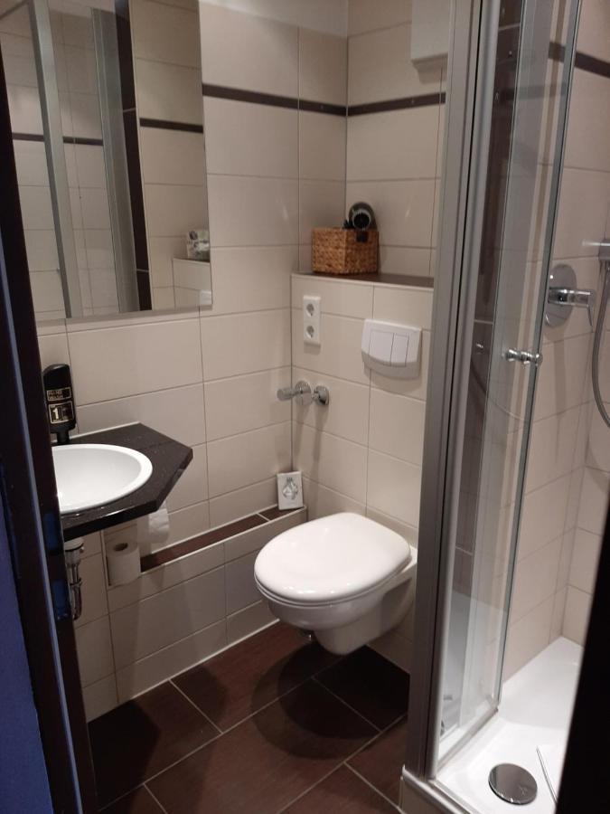 Hotel Landgasthof Frankenstern Goessweinstein Bagian luar foto