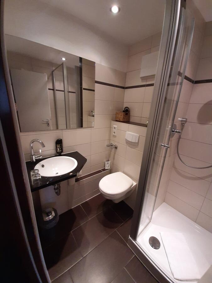Hotel Landgasthof Frankenstern Goessweinstein Bagian luar foto